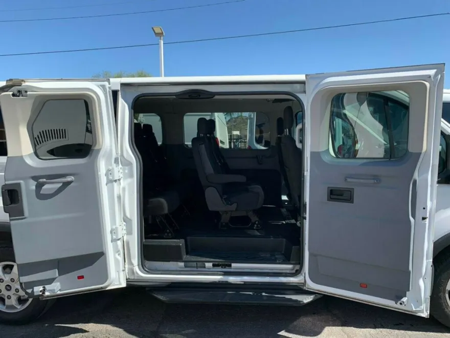 2018 Ford Transit XLT Passenger Van photo 1