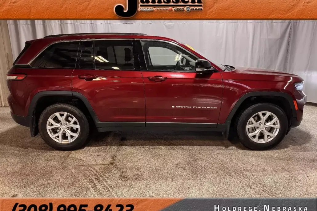 2023 Jeep Grand Cherokee Limited photo 1