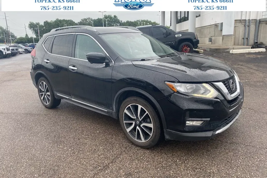 2020 Nissan Rogue SL photo 1