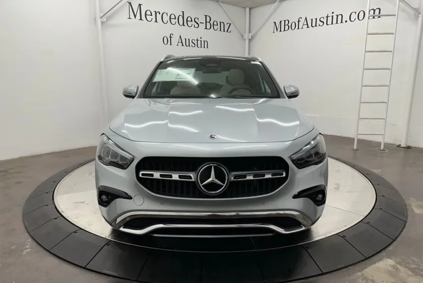 2025 Mercedes Benz GLA 250 photo 1