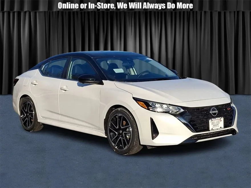 2025 Nissan Sentra SR photo 1