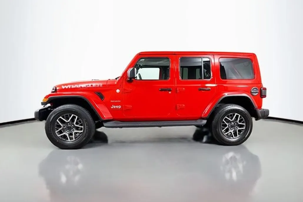 2024 Jeep Wrangler Sahara photo 1