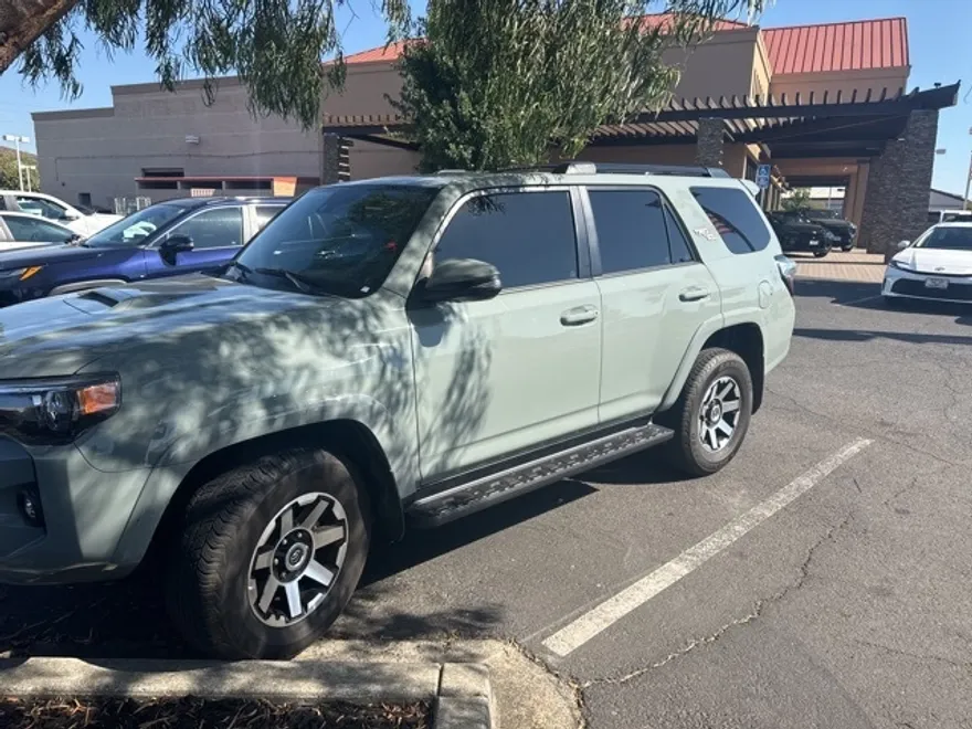 2023 Toyota 4Runner TRD Off-Road Premium photo 1