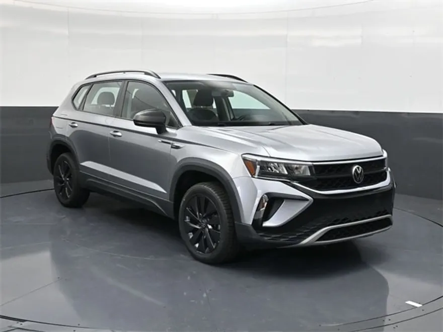 2022 Volkswagen Taos S photo 1