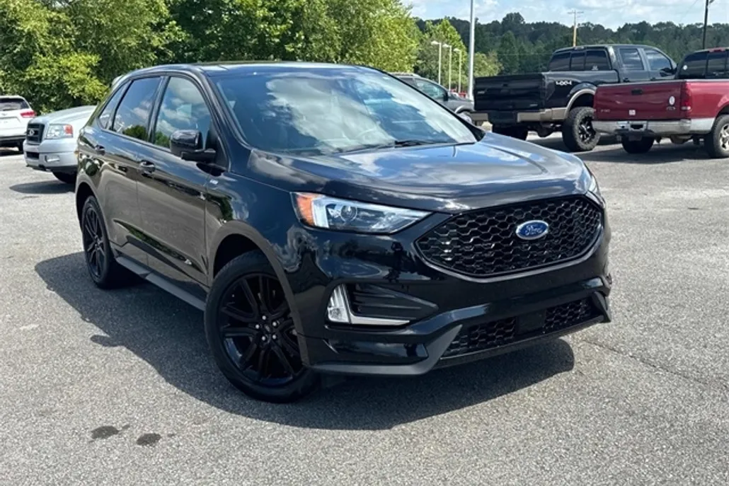 2024 Ford Edge ST photo 1