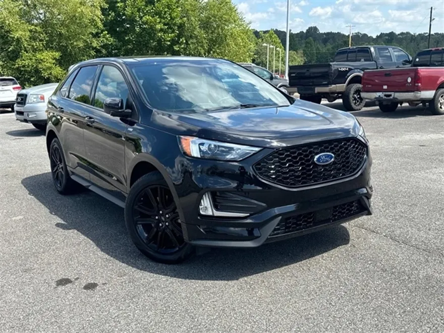 2024 Ford Edge ST photo 1