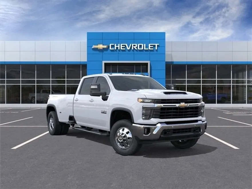 2025 Chevrolet Silverado 3500HD LT photo 1