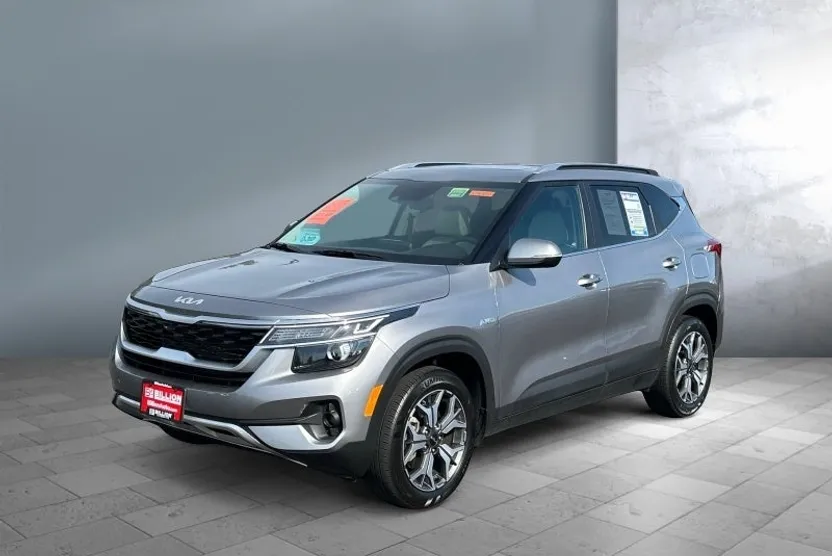 2022 Kia Seltos EX photo 1