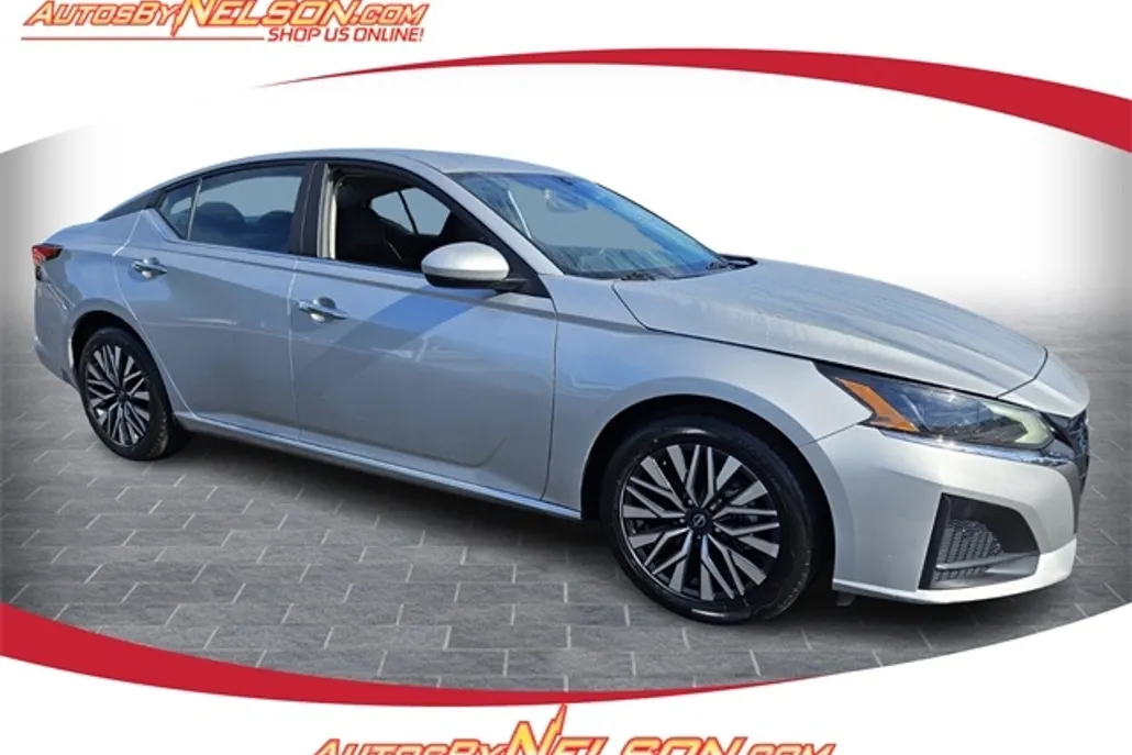 2023 Nissan Altima 2.5 SV photo 1