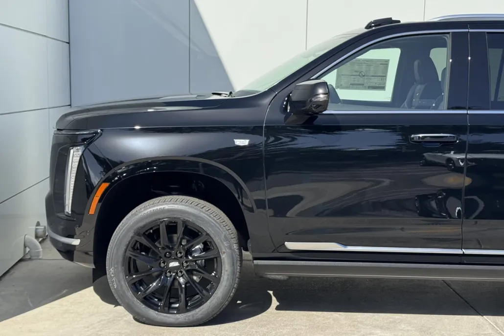 2025 Cadillac Escalade Premium Luxury photo 1