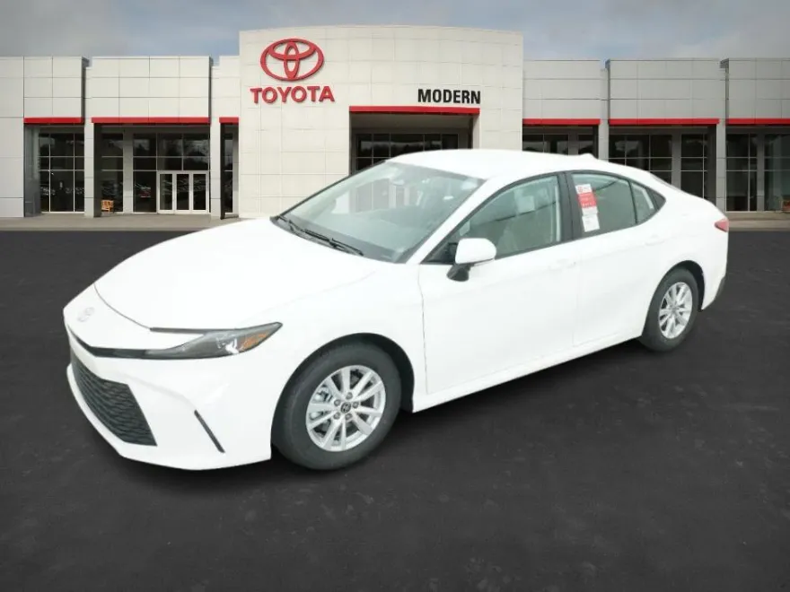 2025 Toyota Camry LE photo 1