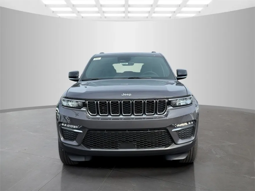 2025 Jeep Grand Cherokee Limited photo 1
