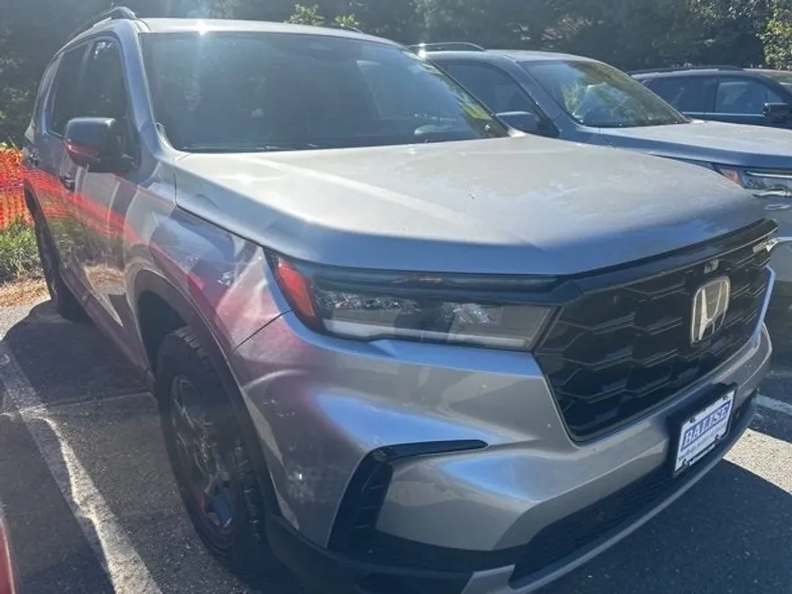 2025 Honda Pilot TrailSport photo 1