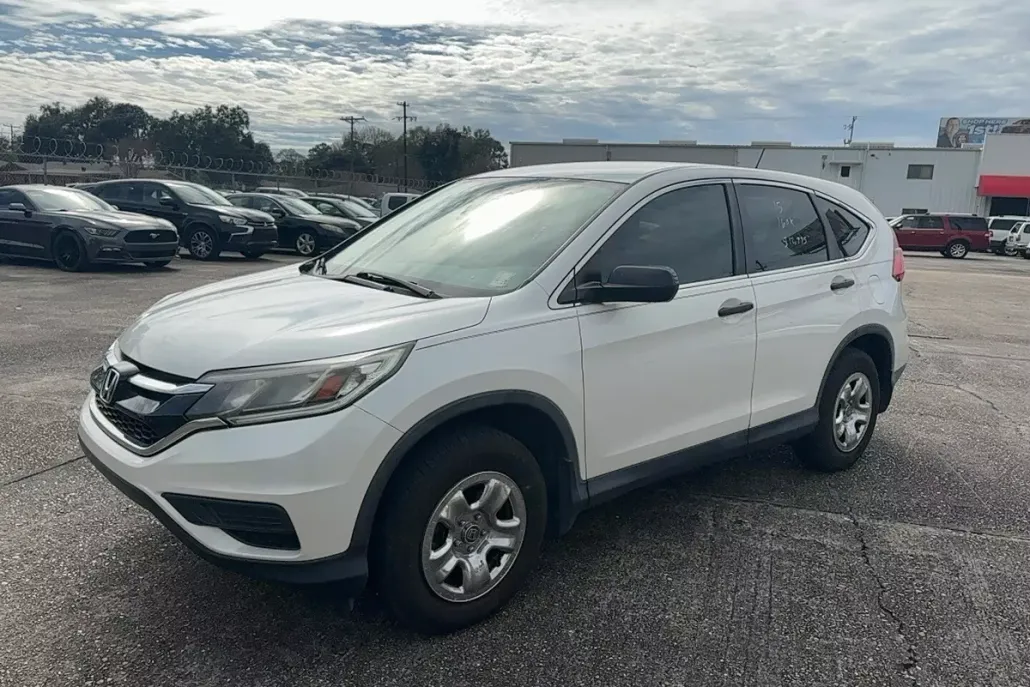 2015 Honda CR-V LX photo 1