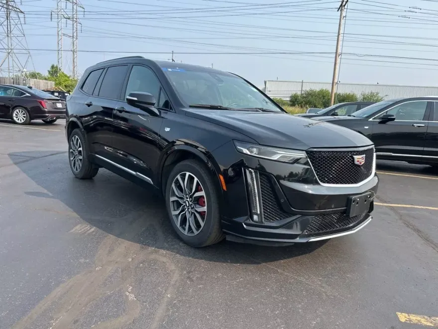 2023 Cadillac XT6 Sport photo 1