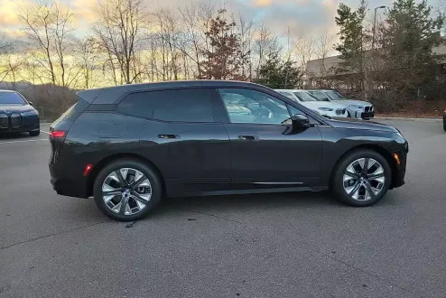 2025 Bmw iX photo 2