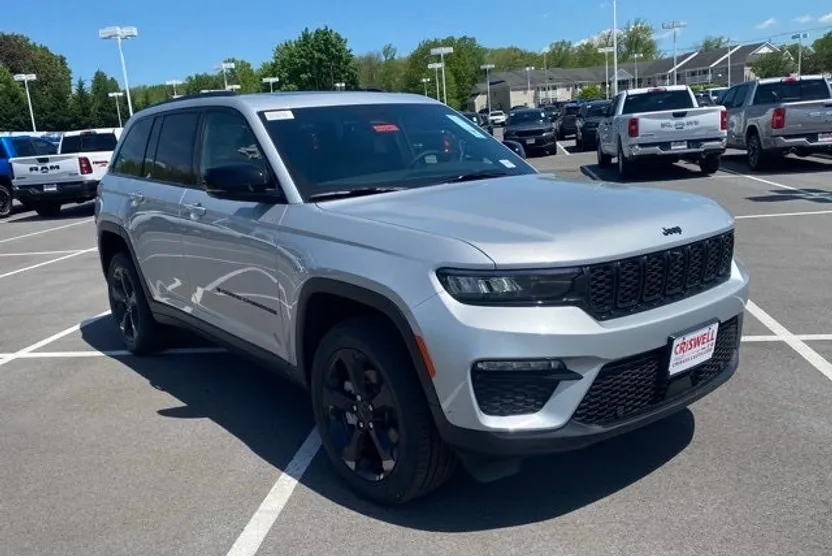 2025 Jeep Grand Cherokee Limited photo 1