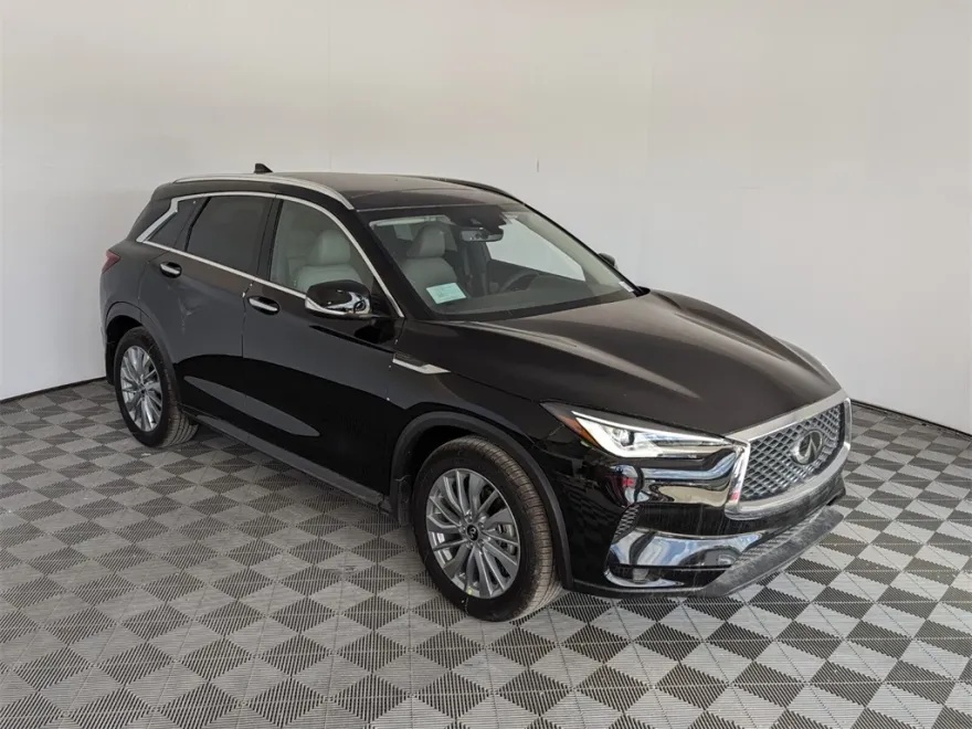 2024 Infiniti QX50 Luxe photo 1