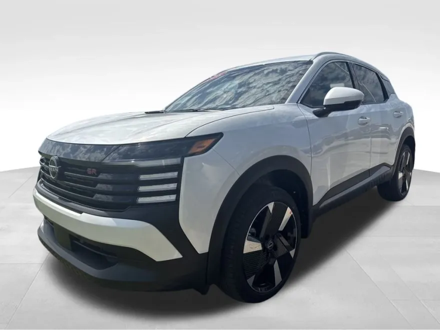 2025 Nissan Kicks SR photo 1