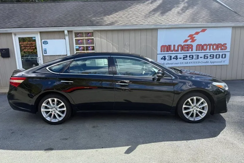 2013 Toyota Avalon XLE Touring photo 1