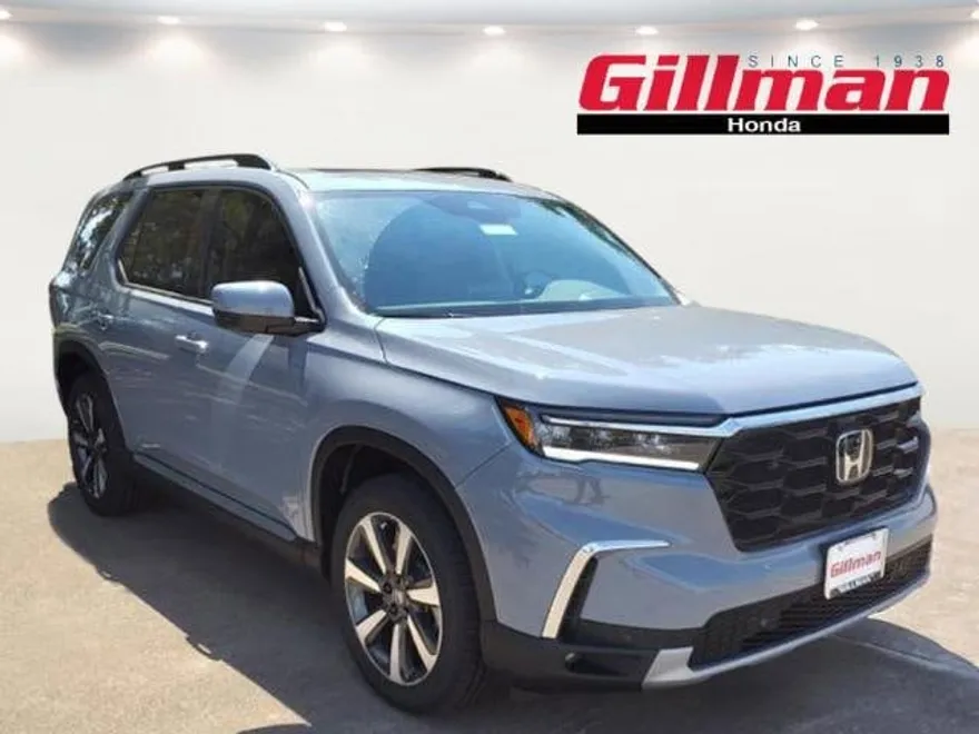 2025 Honda Pilot Touring photo 1