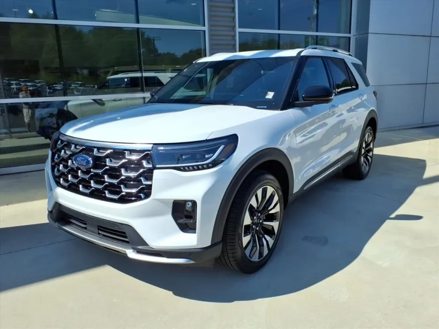 2025 Ford Explorer Platinum photo 1