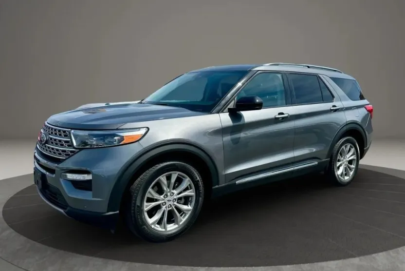 2024 Ford Explorer Limited photo 1