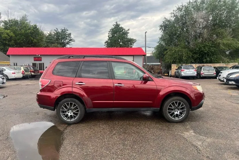 2010 Subaru Forester 2.5X Limited photo 1