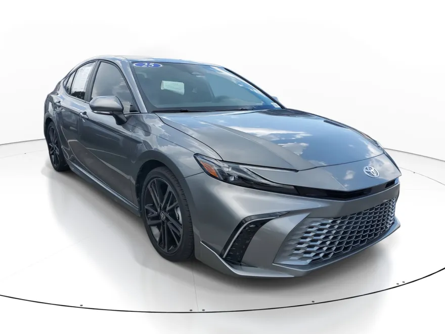 2025 Toyota Camry XSE photo 1