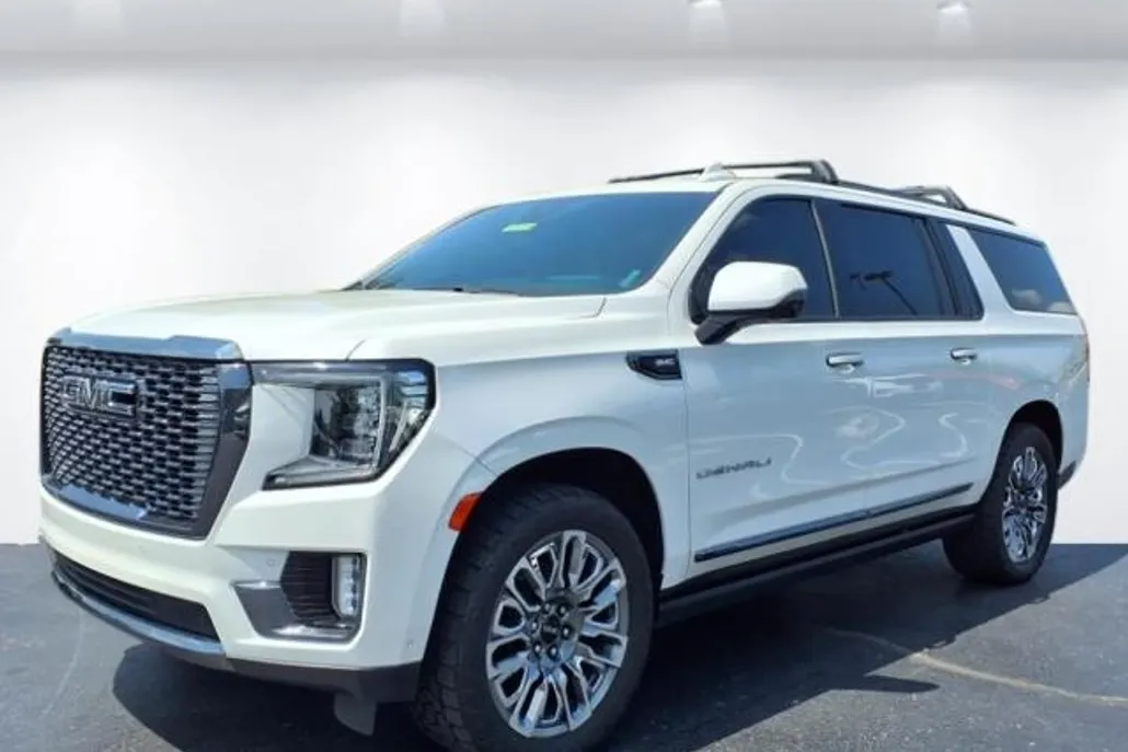 2023 Gmc Yukon XL Denali Ultimate photo 1
