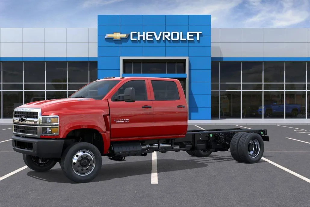 2025 Chevrolet Silverado 6500HD Work Truck photo 1