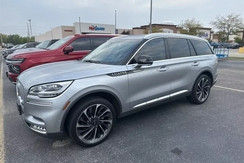 2020 Lincoln Aviator Reserve photo 1