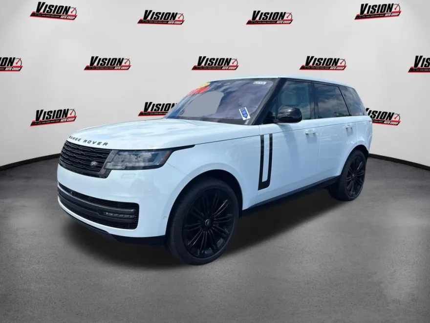 2023 Land Rover Range Rover SE photo 1