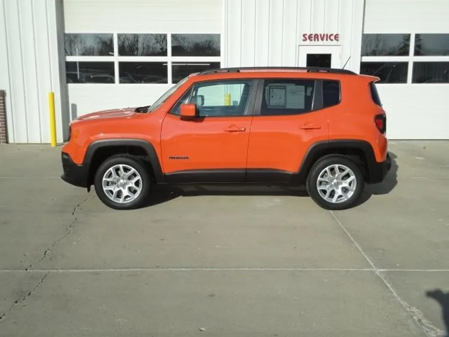 2016 Jeep Renegade Latitude photo 1