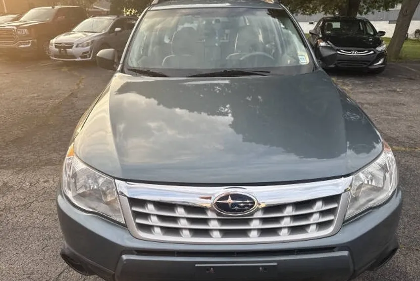 2011 Subaru Forester 2.5X photo 1