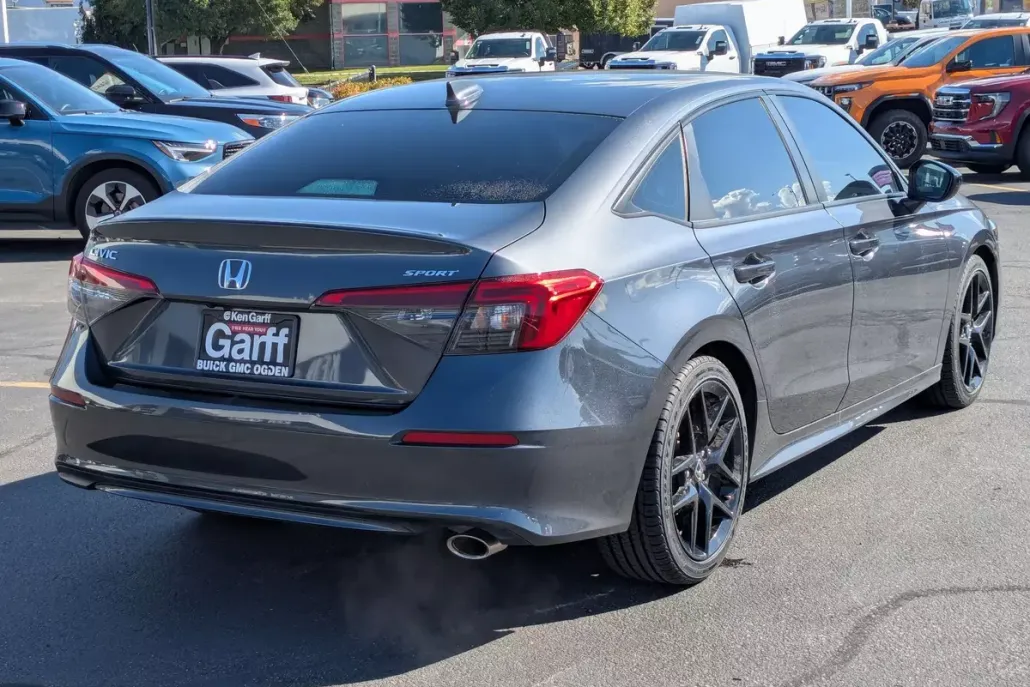 2022 Honda Civic Sport photo 1