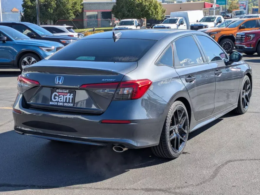 2022 Honda Civic Sport photo 1