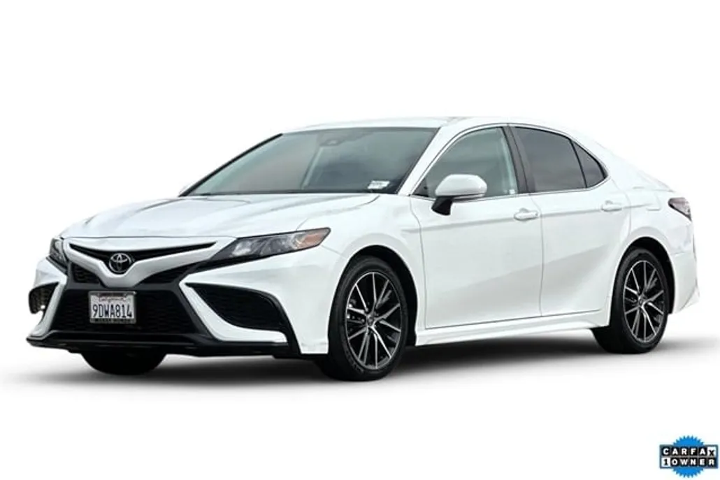 2023 Toyota Camry SE photo 1