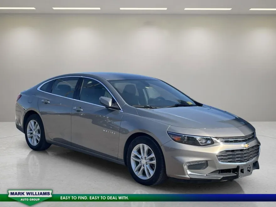 2018 Chevrolet Malibu 1LT photo 1