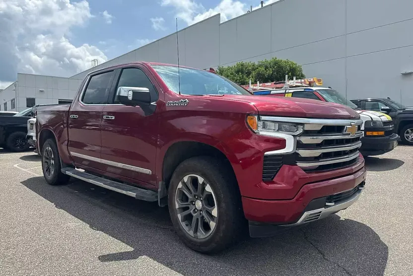 2024 Chevrolet Silverado 1500 High Country photo 1