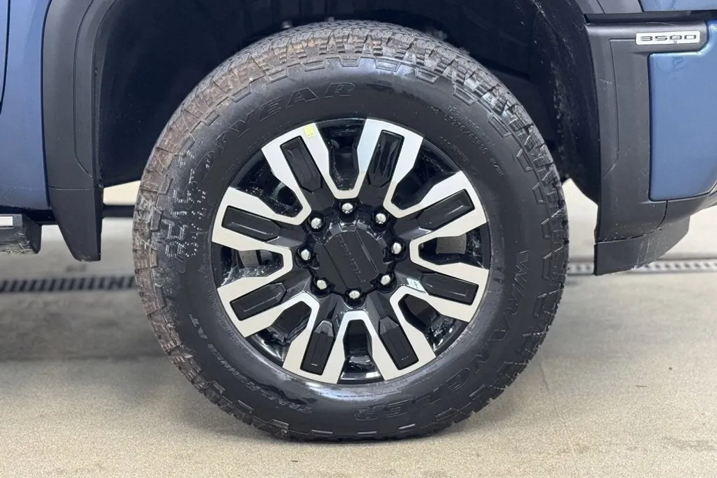 2025 Gmc Sierra 3500 HD Denali Ultimate photo 1