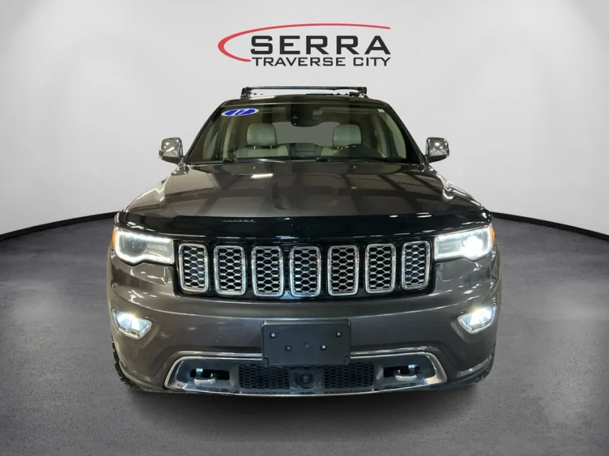 2017 Jeep Grand Cherokee Overland photo 1