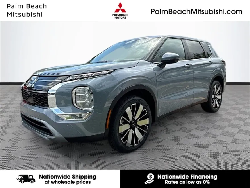 2025 Mitsubishi Outlander SE photo 1
