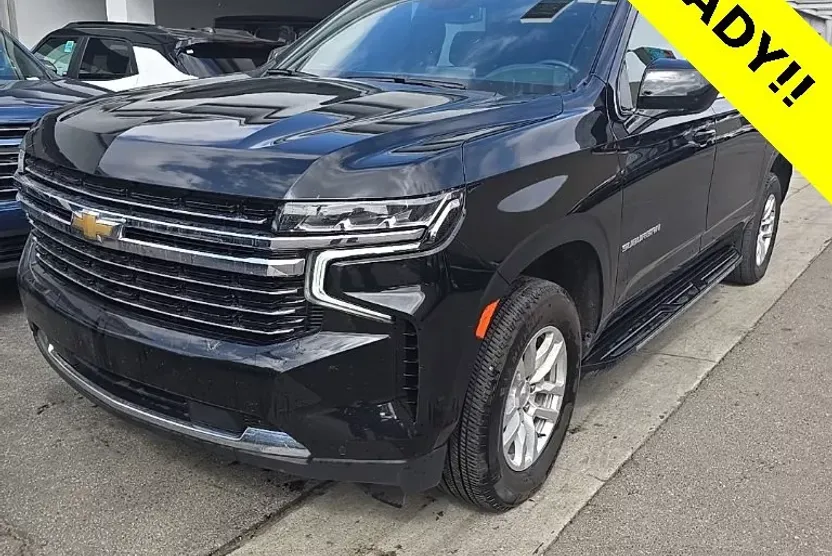 2024 Chevrolet Suburban LT photo 1