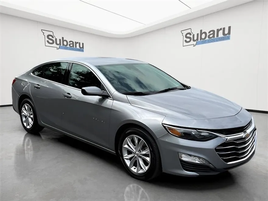 2025 Chevrolet Malibu 1LT photo 1