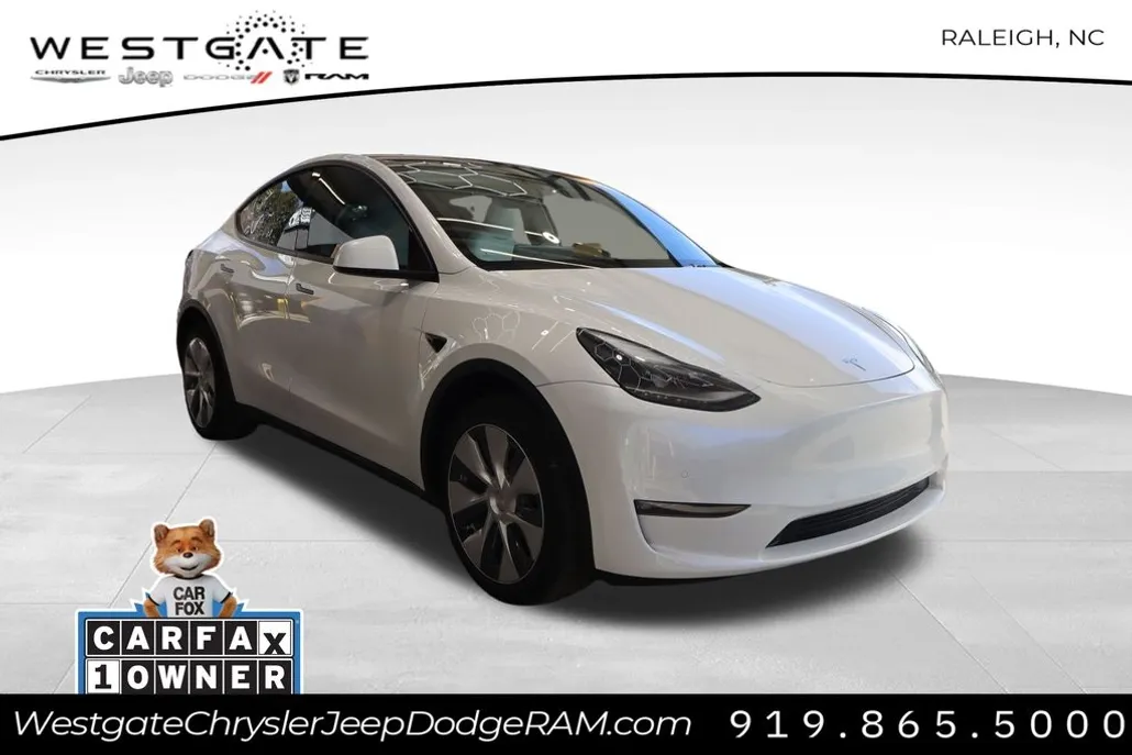 2022 Tesla Model Y Long Range photo 1