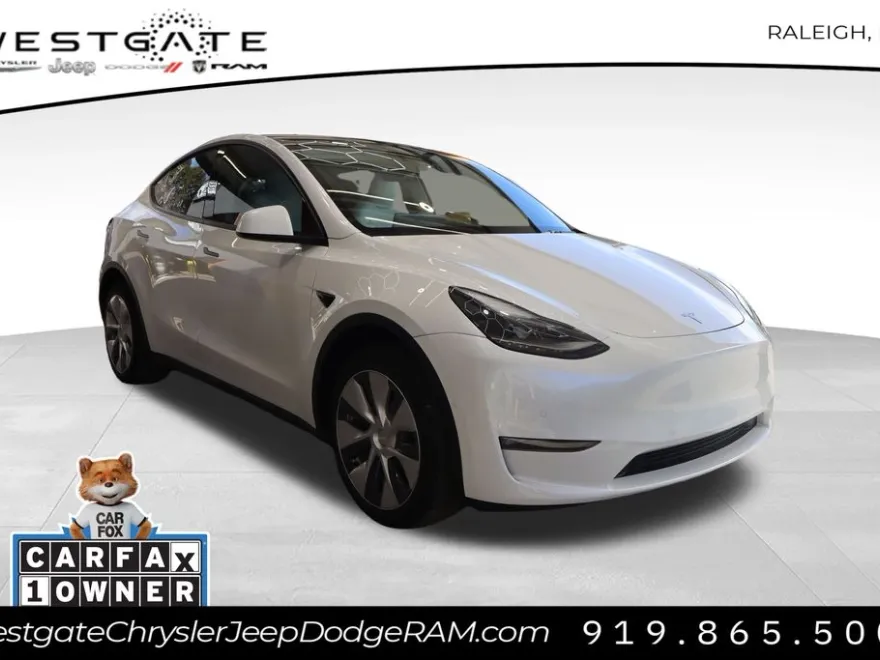 2022 Tesla Model Y Long Range photo 1