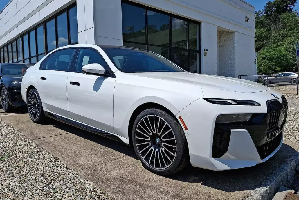 2025 Bmw 740i xDrive Sedan photo 1