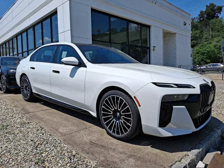 2025 Bmw 740i xDrive Sedan photo 1
