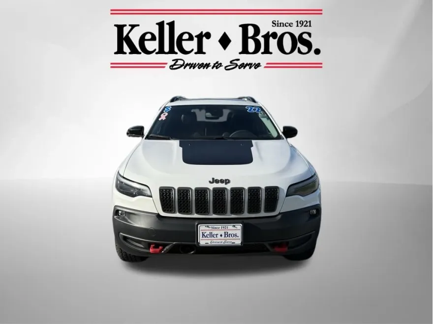 2022 Jeep Cherokee Trailhawk photo 1